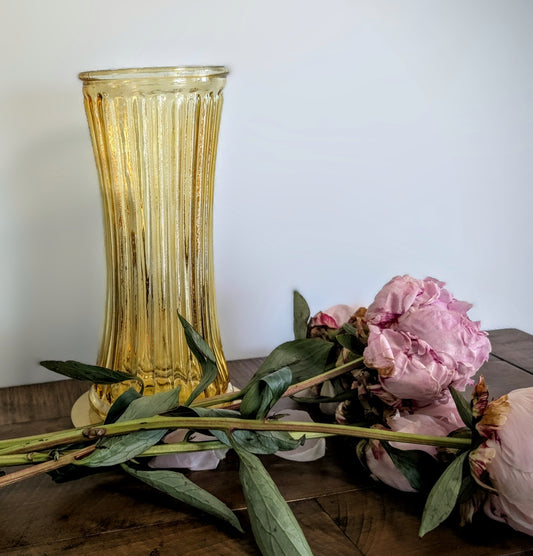 Golden Citrine Hourglass Ribbed Glass Vase