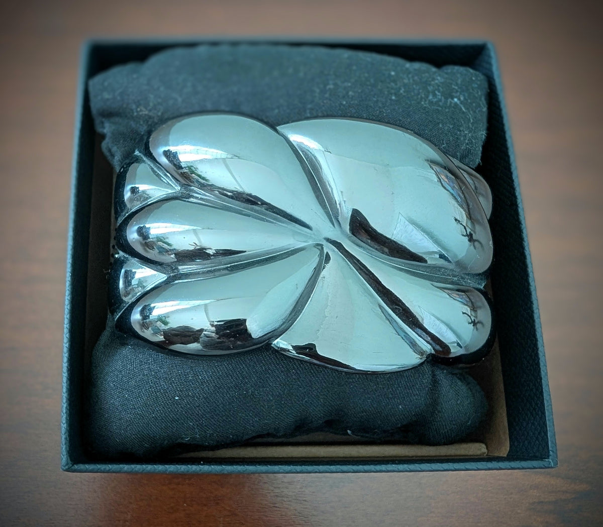 Metallic Petal Bracelet